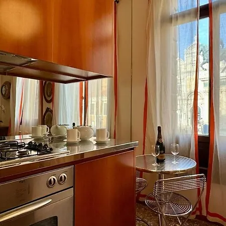 Апартаменты Bellevue 500 Mt From Rialto Bridge Венеция